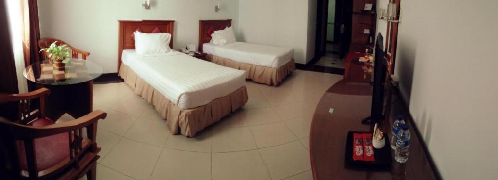 Hotel Tarakan Plaza Exterior photo