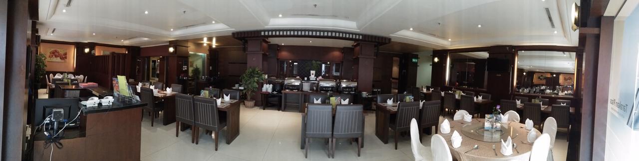 Hotel Tarakan Plaza Exterior photo