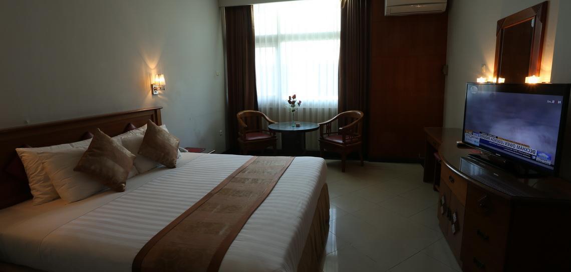 Hotel Tarakan Plaza Exterior photo