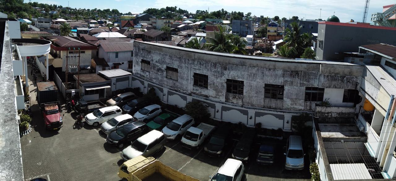 Hotel Tarakan Plaza Exterior photo